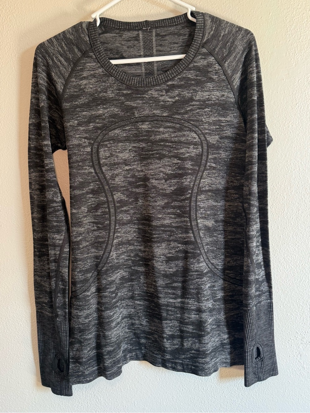 Lululemon Long Sleeve Shirt Women’s Medium